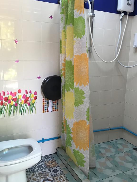 Siriwan Hostel Τσιάνγκ Μάι Εξωτερικό φωτογραφία