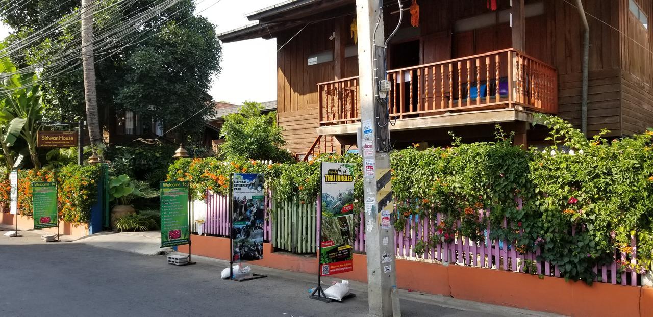 Siriwan Hostel Τσιάνγκ Μάι Εξωτερικό φωτογραφία